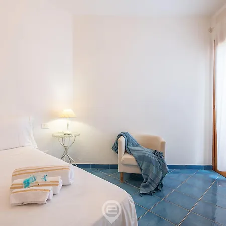 Casa Ariel Feriehus Domus De Maria